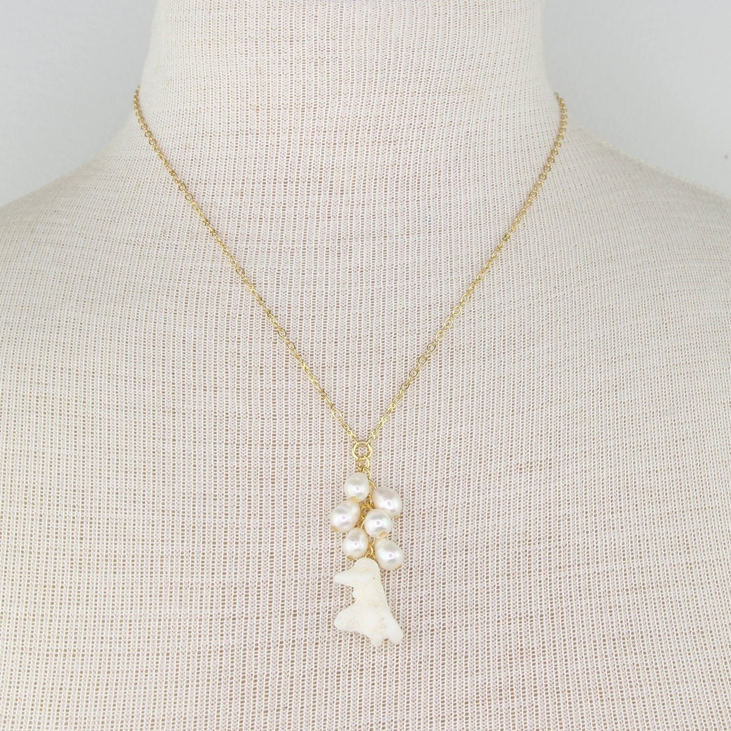 Natural Coral and Pearl Pendant Necklace