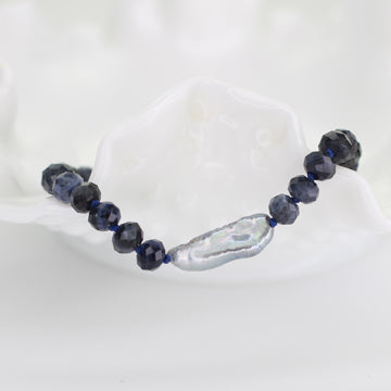 Sodalite and Freshwater Pearl Bracelet